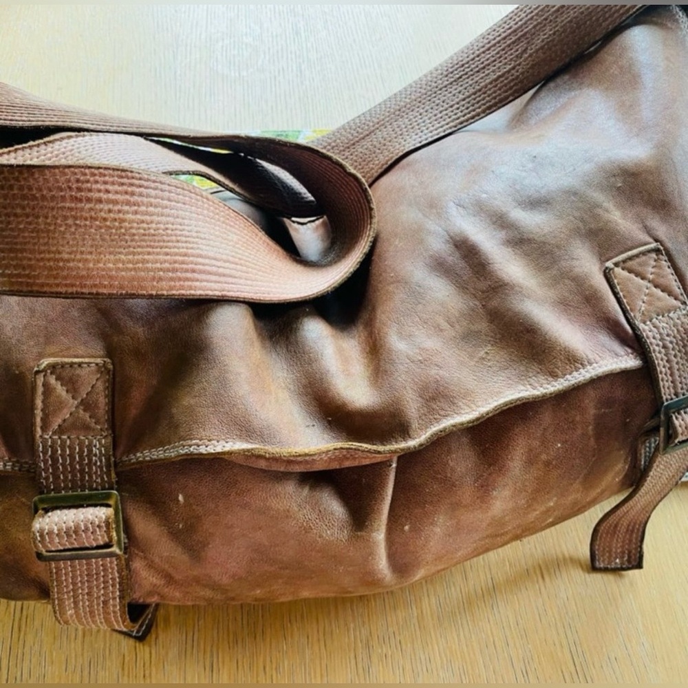Blur Vintage Brown Leather Messenger Bag